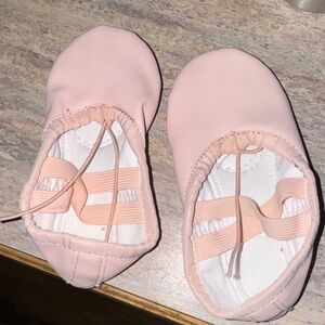 Stelle Pink Ballet Shoes Toddler 5T never worn